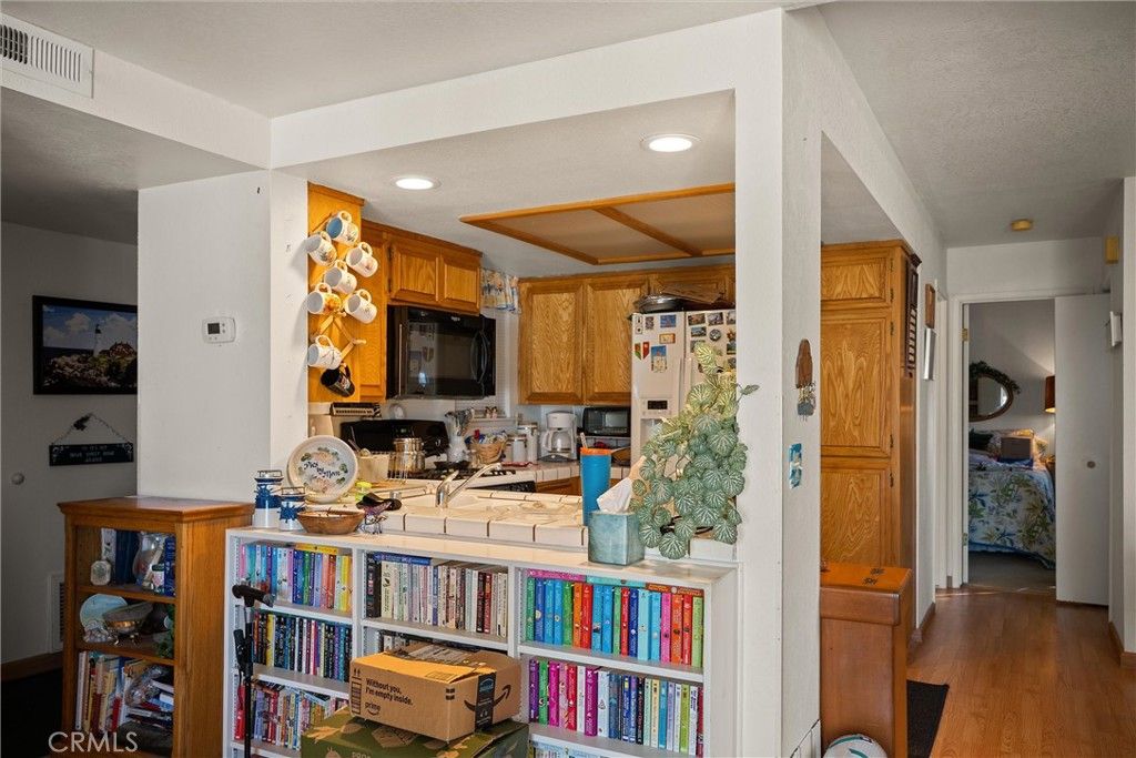 Image 7 of property listing at 164 Cypress Avenue 15, Cayucos, CA 93430