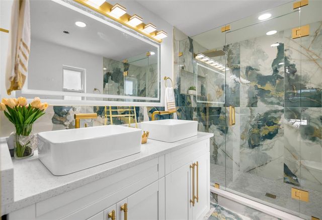 650 PINECREST DRIVE, Largo, FL 33770