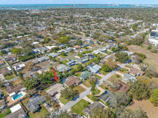 650 PINECREST DRIVE, Largo, FL 33770