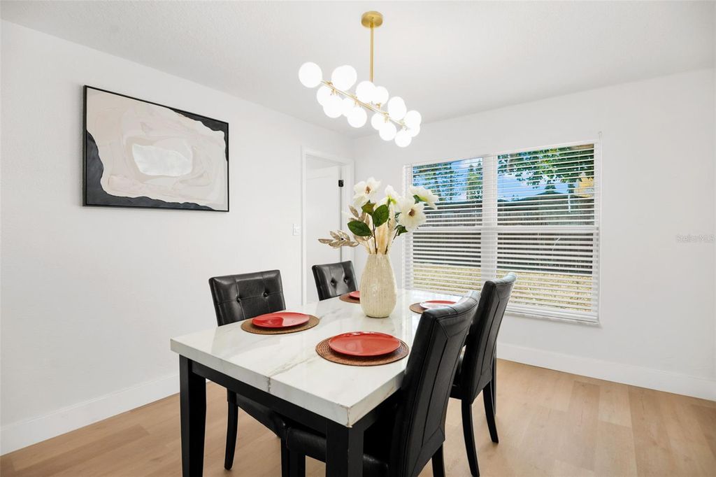 Image 18 of property listing at 650 PINECREST DRIVE, Largo, FL 33770