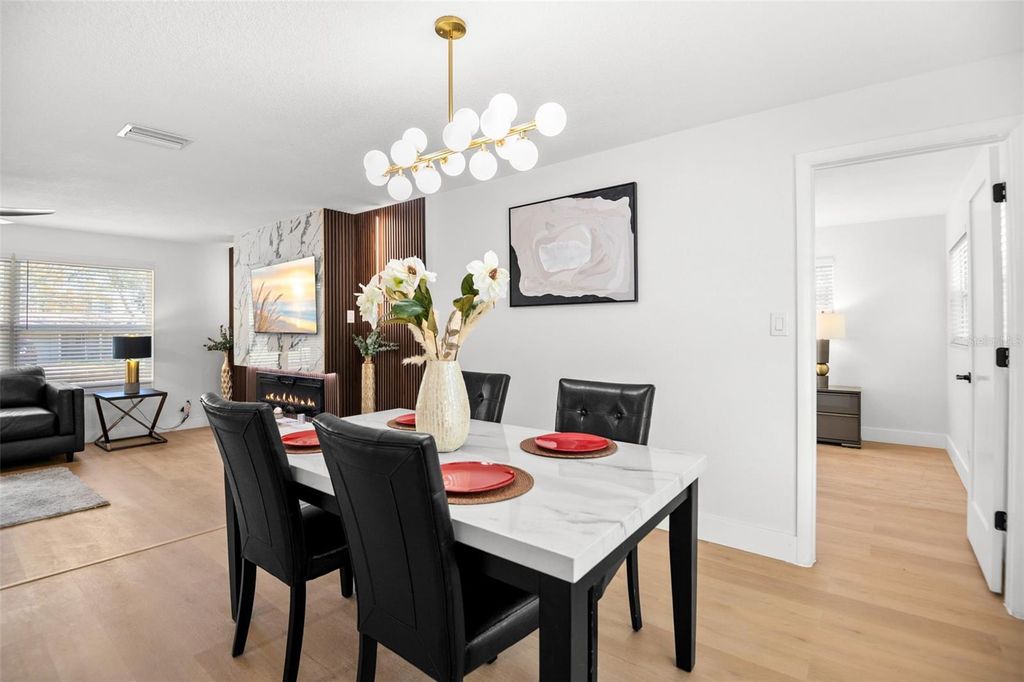 Image 19 of property listing at 650 PINECREST DRIVE, Largo, FL 33770