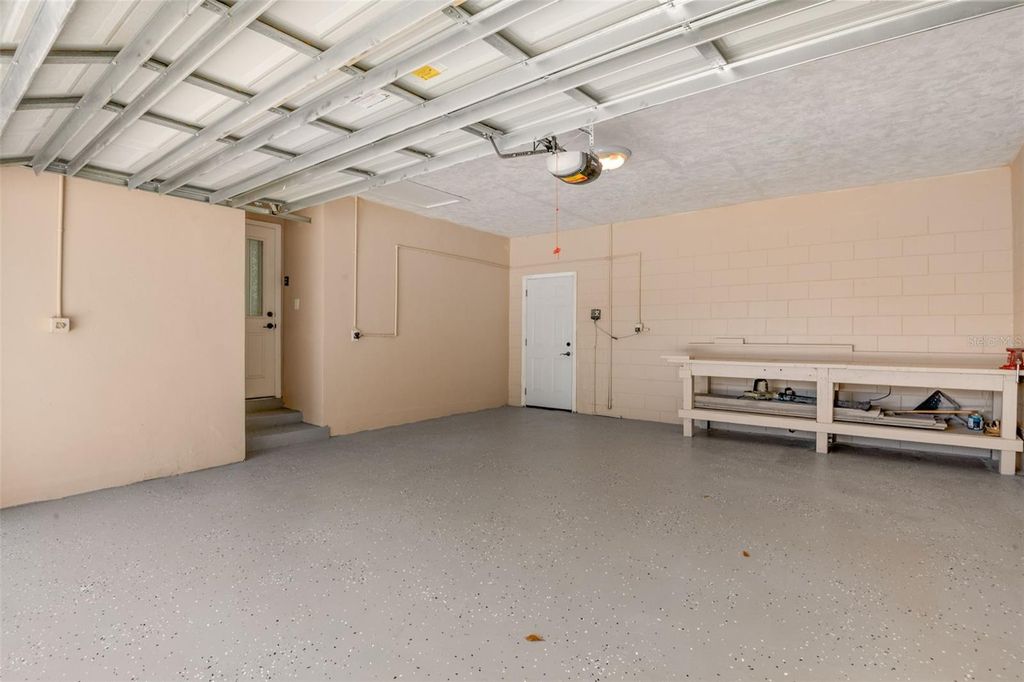 Image 4 of property listing at 650 PINECREST DRIVE, Largo, FL 33770