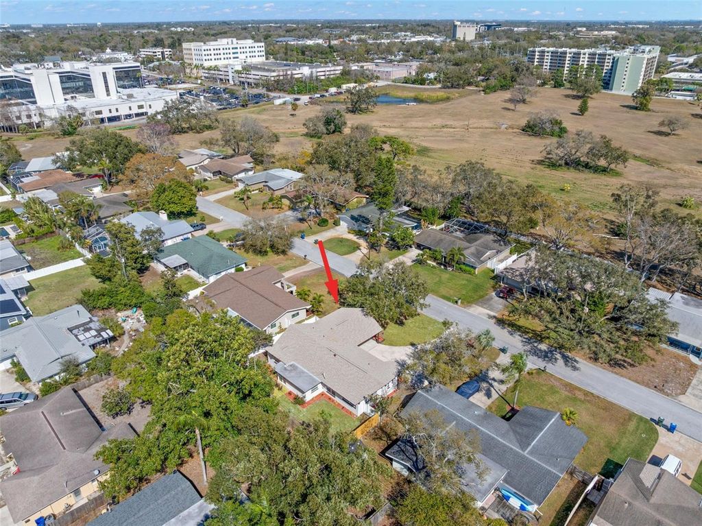 Image 42 of property listing at 650 PINECREST DRIVE, Largo, FL 33770