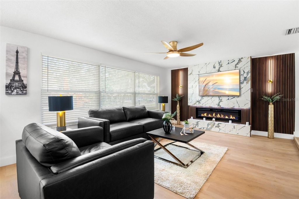 Image 9 of property listing at 650 PINECREST DRIVE, Largo, FL 33770