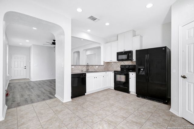 6126 PLUMBAGO PL, San Antonio, TX 78218