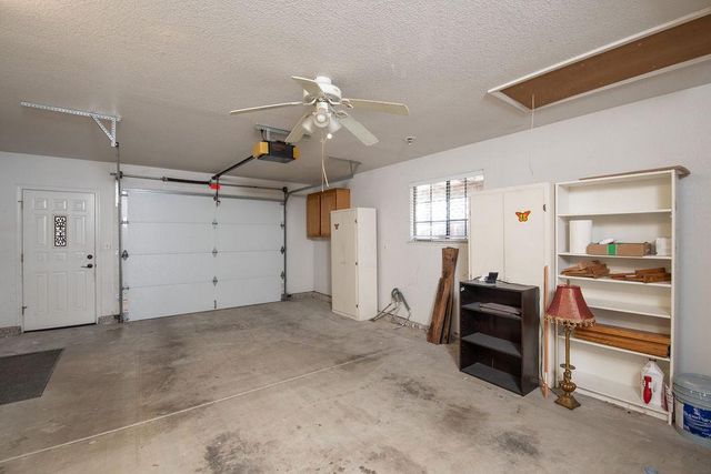 24 N Bryan Ave, Oakdale, CA 95361