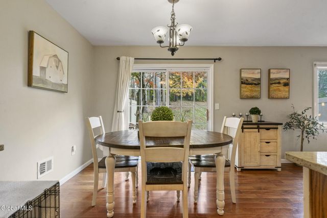 3016 Fern Court, Guilderland, NY 12303