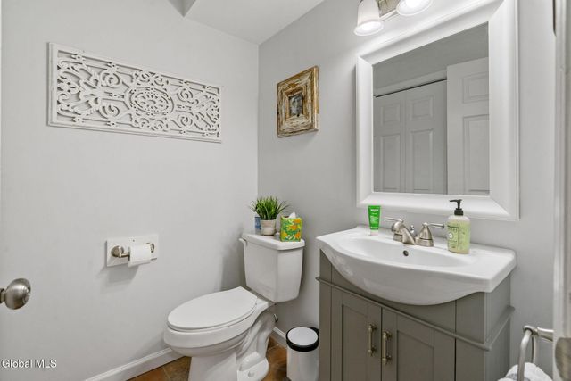 3016 Fern Court, Guilderland, NY 12303