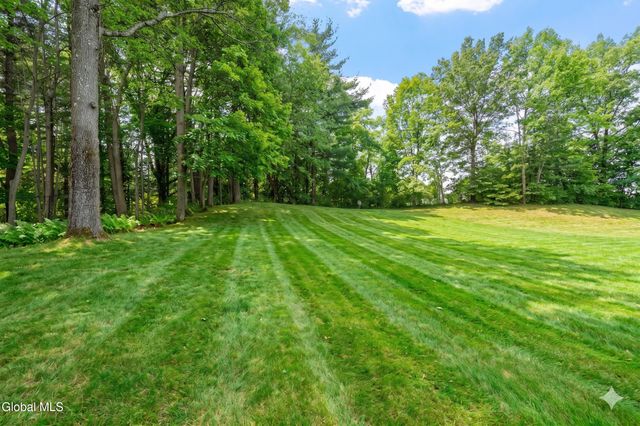 3016 Fern Court, Guilderland, NY 12303