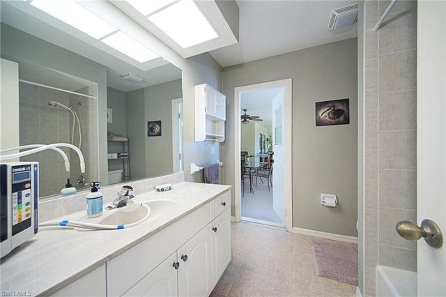 303 Aviation PKWY, Cape Coral, FL 33904