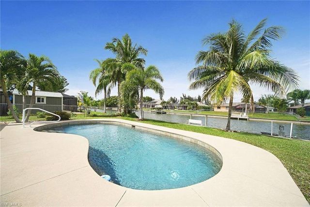 303 Aviation PKWY, Cape Coral, FL 33904
