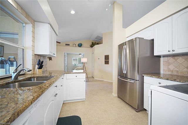 303 Aviation PKWY, Cape Coral, FL 33904