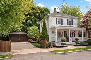 30 Dustin St, Peabody, MA 01960