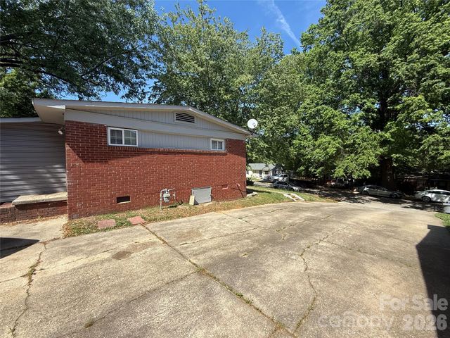 4147 Welling Avenue, Charlotte, NC 28208