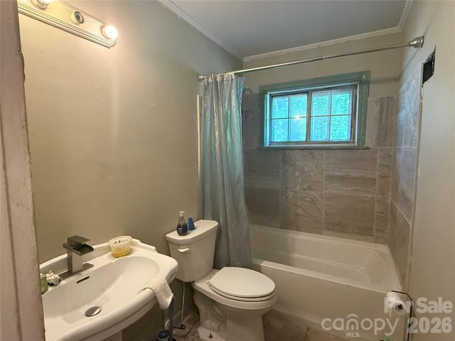 4147 Welling Avenue, Charlotte, NC 28208