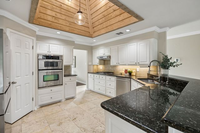 10811 Stone Canyon Place, Dallas, TX 75230