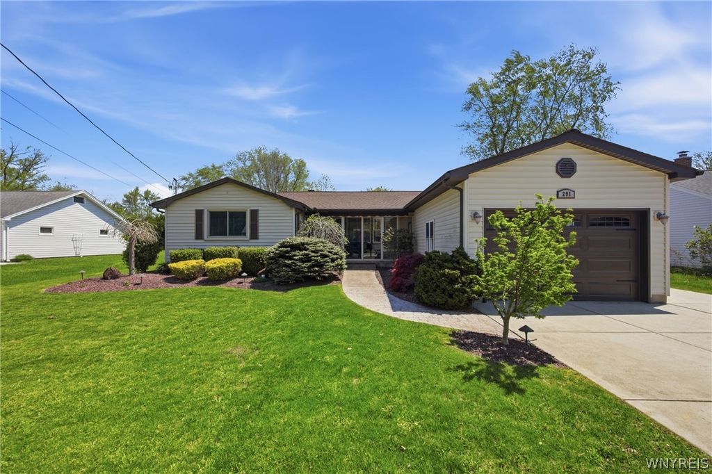 291 Seneca Place, Lancaster, NY 14086