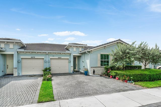 6982 Peters Lane, Delray Beach, FL 33446