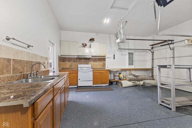 2833 Holiday Way, Greenwood, IN 46143