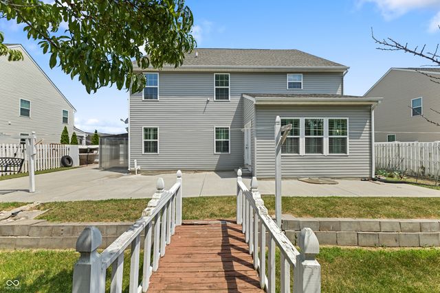 2833 Holiday Way, Greenwood, IN 46143