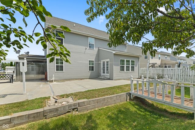 2833 Holiday Way, Greenwood, IN 46143