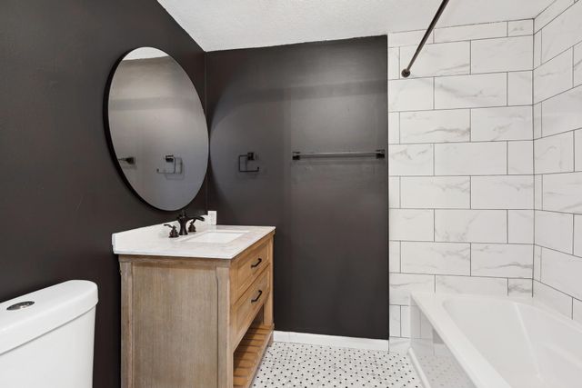 2918 County Road 101 S, Wayzata, MN 55391