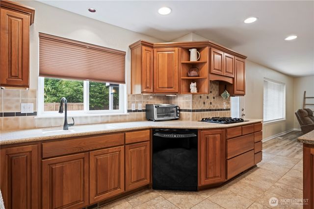 6305 SE Tyler Court, Lacey, WA 98513