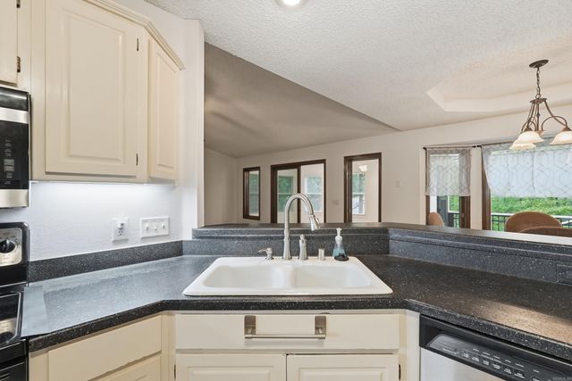 12 Huesca Lane, Hot Springs Village, AR 71909