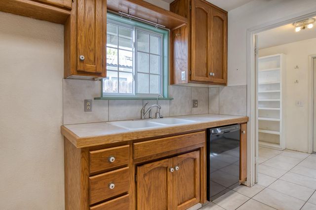 1501 Bella Terra Dr, Modesto, CA 95355