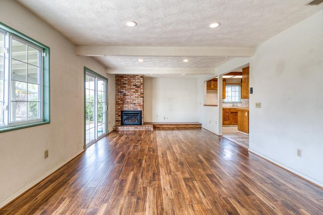 1501 Bella Terra Dr, Modesto, CA 95355