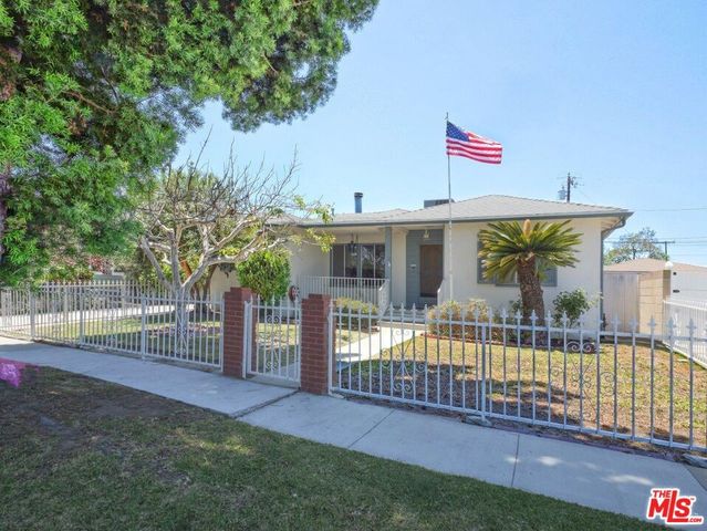 3179 Marwick Avenue, Long Beach, CA 90808