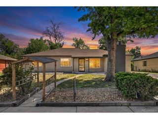 900 Quentin St, Aurora, CO 80011