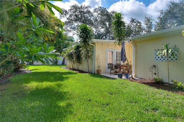 2500 PARK STREET N, St Petersburg, FL 33710