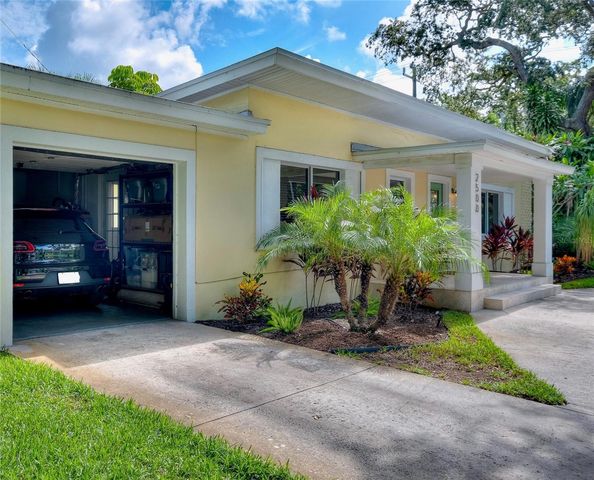 2500 PARK STREET N, St Petersburg, FL 33710