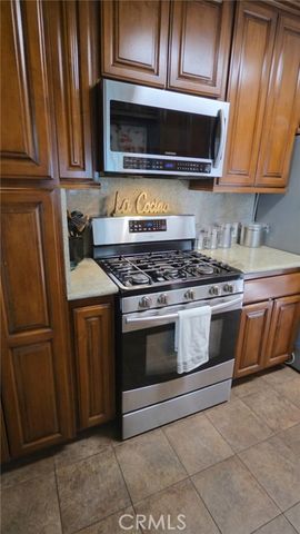 6100 Mckinley Avenue, South Gate, CA 90280