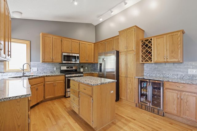 10014 Hidden Oaks Lane N, Champlin, MN 55316
