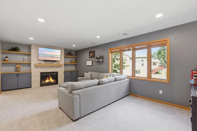 10014 Hidden Oaks Lane N, Champlin, MN 55316