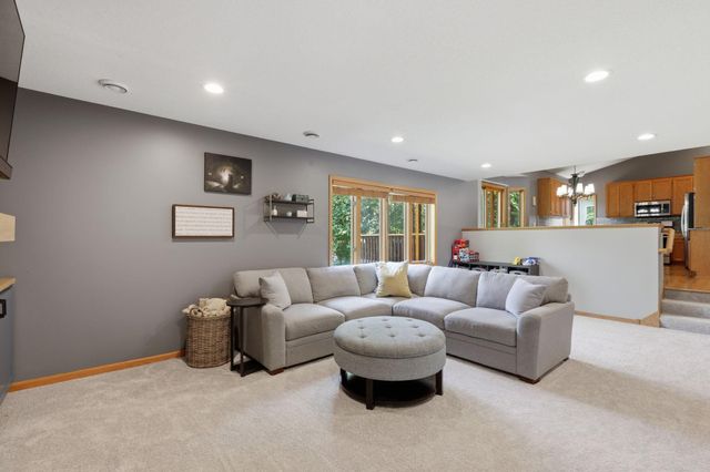 10014 Hidden Oaks Lane N, Champlin, MN 55316