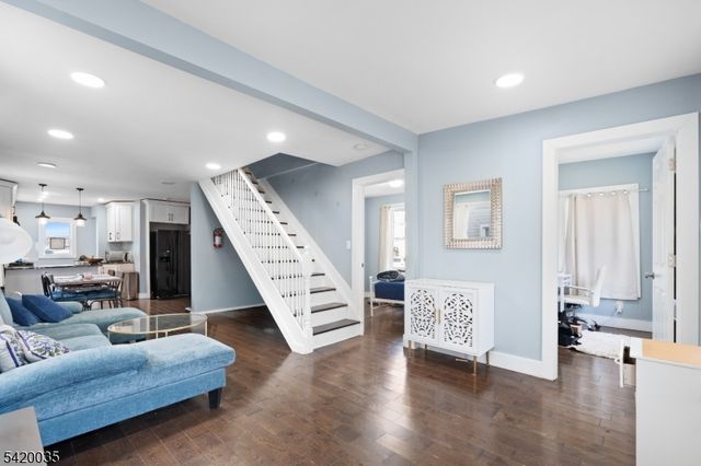 247 E 7Th Ave, Roselle Boro, NJ 07203