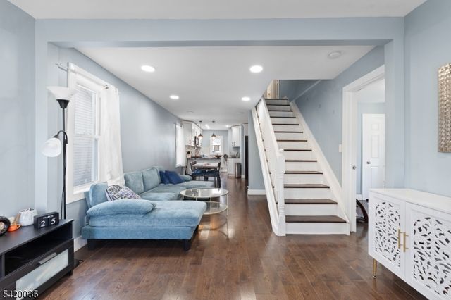 247 E 7Th Ave, Roselle Boro, NJ 07203