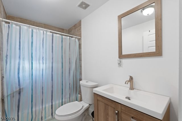 247 E 7Th Ave, Roselle Boro, NJ 07203