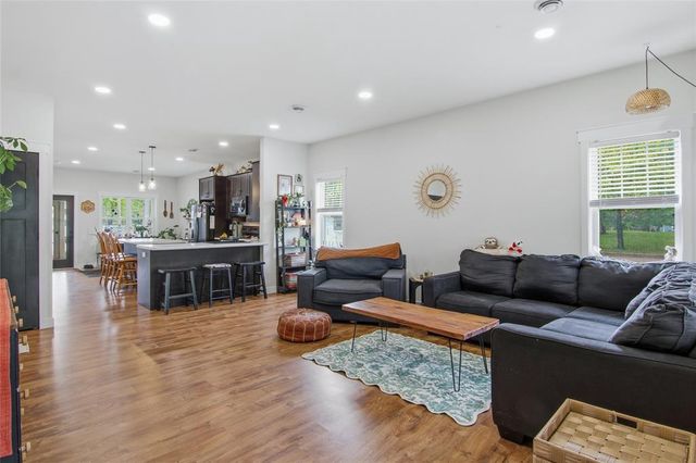 2905 Comet Court, Eau Claire, WI 54703