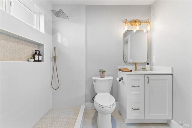 1622 Weaverly Dr, Petaluma, CA 94954