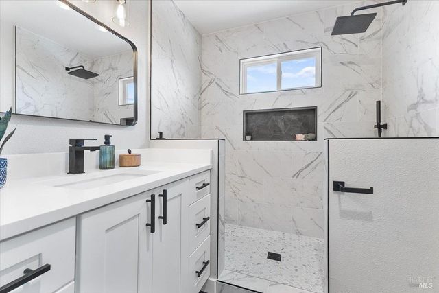 1622 Weaverly Dr, Petaluma, CA 94954