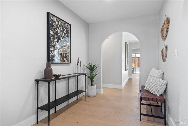 1622 Weaverly Dr, Petaluma, CA 94954