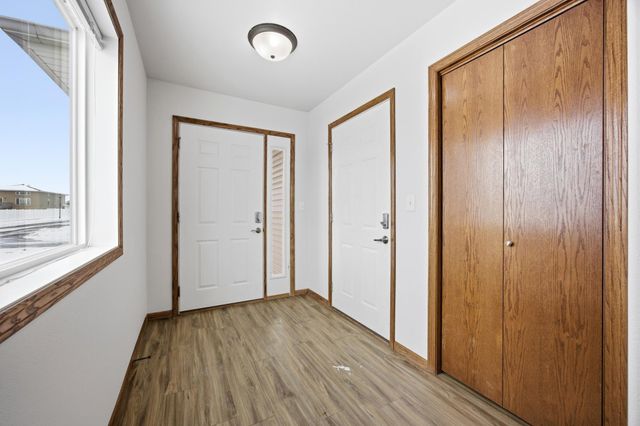 975 30th Avenue W, West Fargo, ND 58078