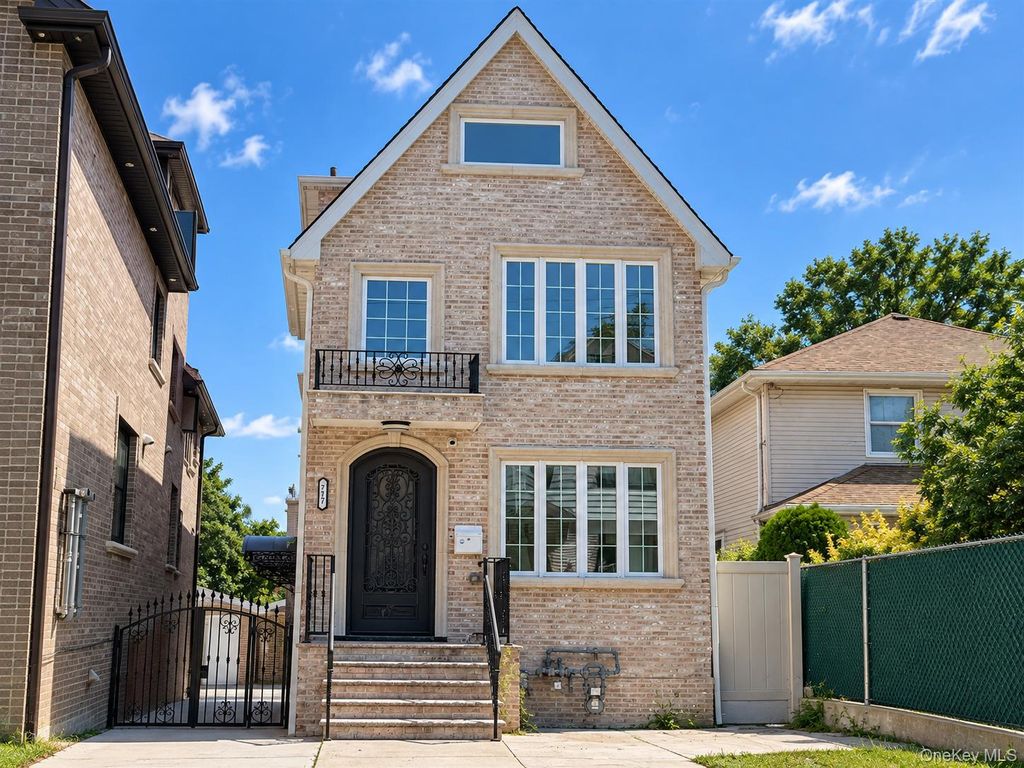 7-17 college Place, College Point, NY 11356 — exterior