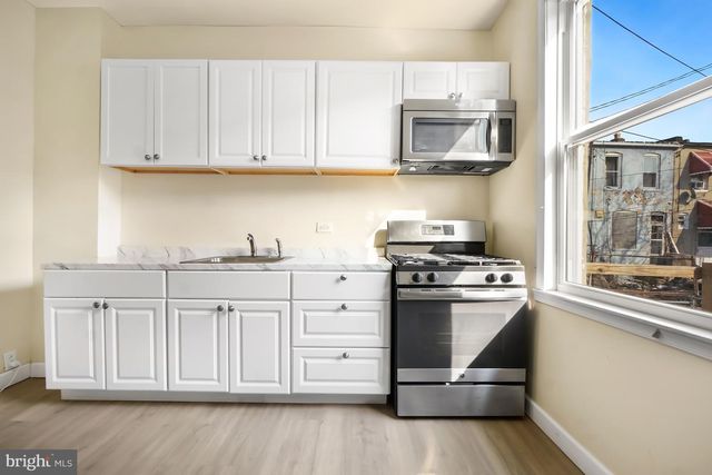 2427 E LANVALE ST, Baltimore, MD 21213