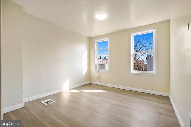 2427 E LANVALE ST, Baltimore, MD 21213