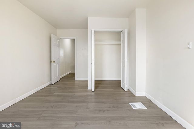 2427 E LANVALE ST, Baltimore, MD 21213